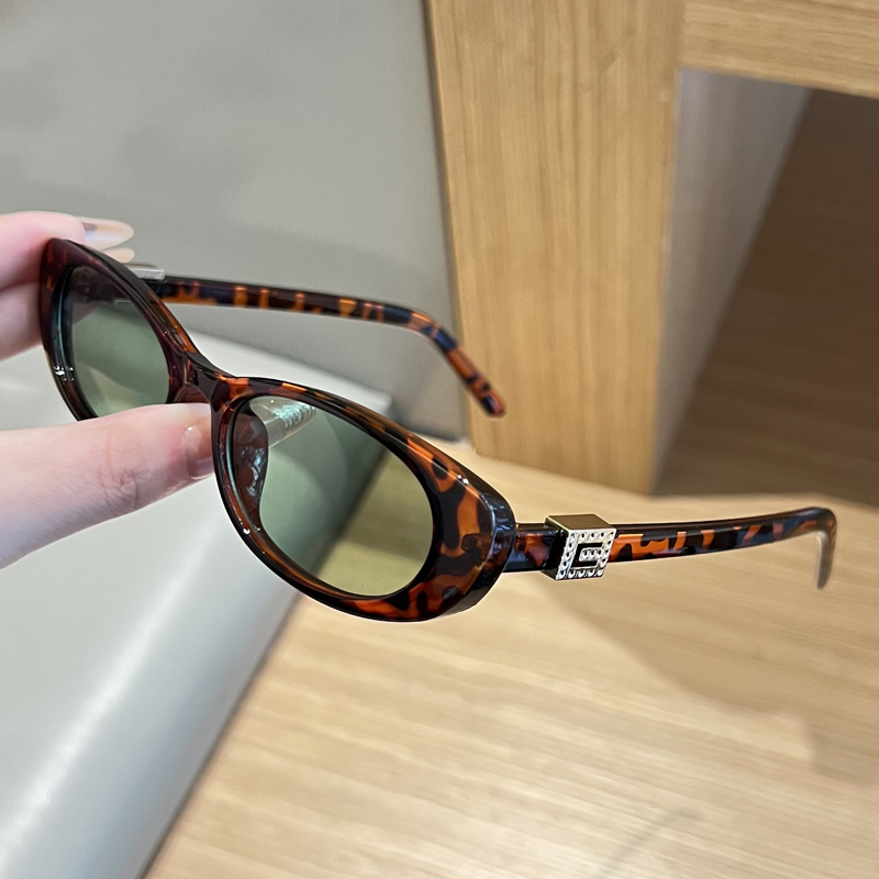 Защитные очки, новые маленькие – обзор и цена Sunglasses Cat Eye