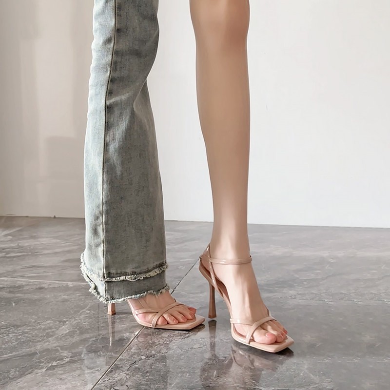 Женские босоножки-стилето на в – обзор и цена Sandal Strappy Heeled